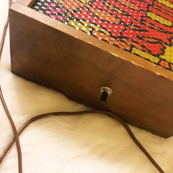 Vintage SALOON Light Up Sign Man Cave She-Shed - Picture 2 of 4